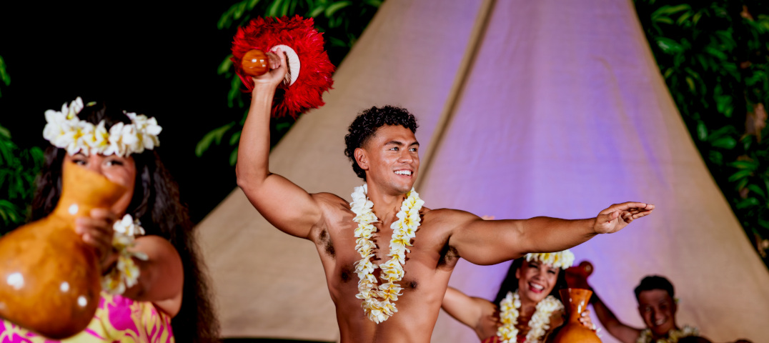 Thanksgiving and Festive Lū’au-Ali'i Seating