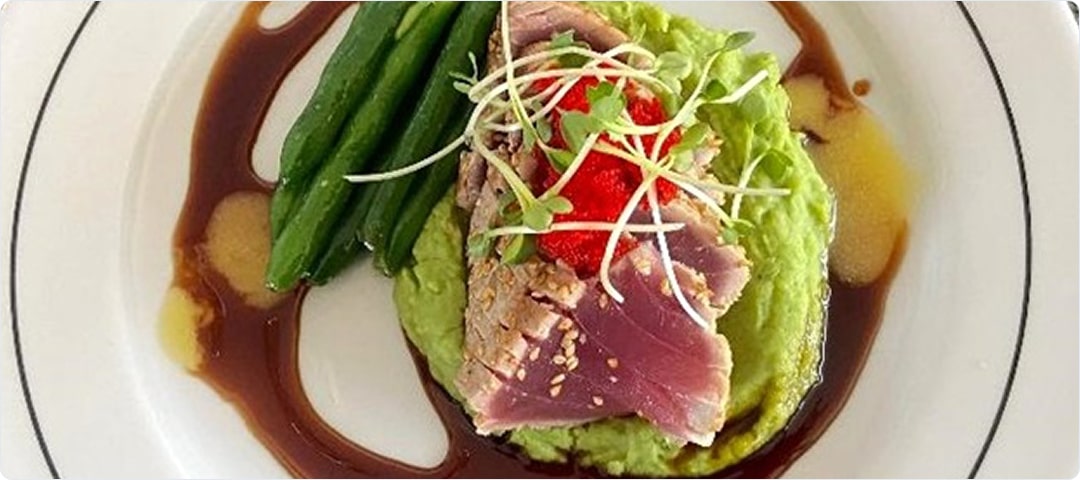 Hula Girl Deluxe Dinner Sail