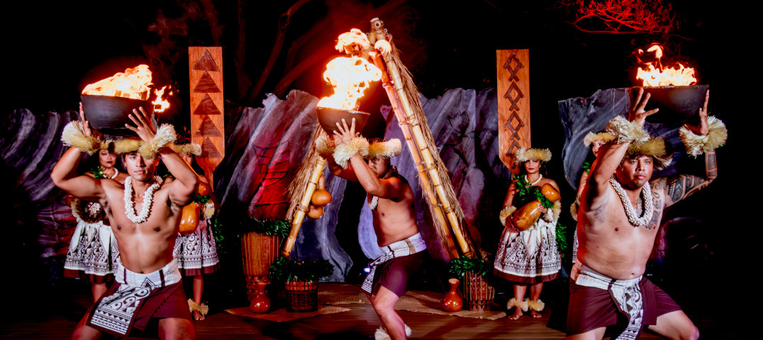 Festive Lū’au-Ali'i Seating